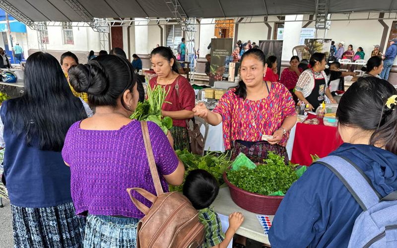 Celebran la Feria del Agricultor en San Pedro Carchá