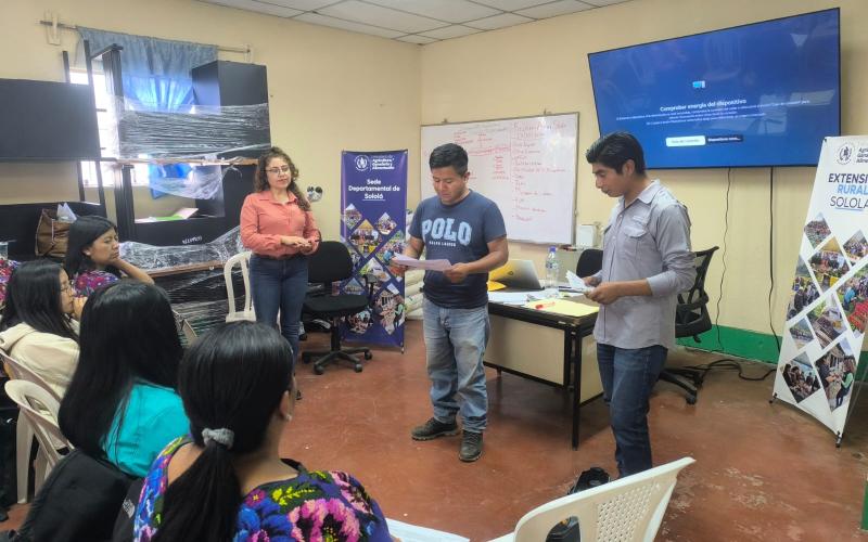 Fortalecen capacidades de extensionistas de Sololá en Modelo de Empoderamiento Comercial