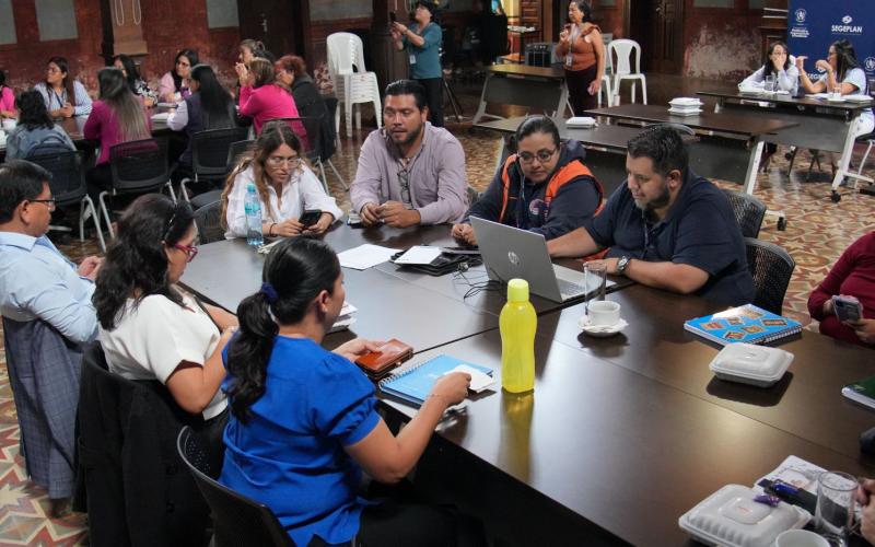 Representantes de las instituciones públicas rectoras de los enfoques participaron en las mesas de trabajo.