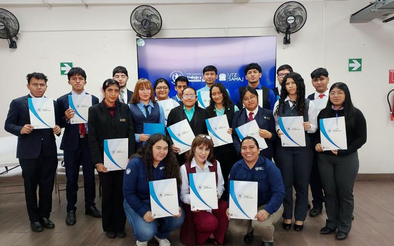 Se realiza jornada de orientación laboral con jóvenes practicantes del Mintrab