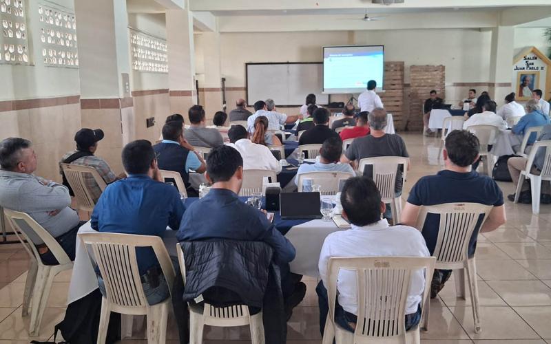 Promueven la excelencia académica y la innovación agropecuaria en Quiché
