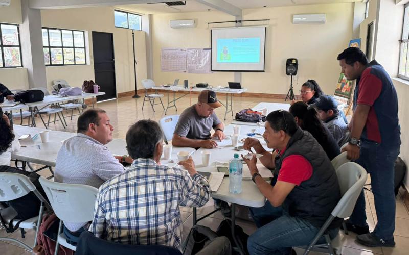 Socializan la metodología MEC Rural con extensionistas de cuatro municipios de Baja Verapaz