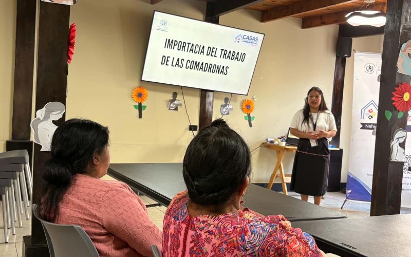 Conversatorio visibiliza el papel de las comadronas en Nahualá, Sololá