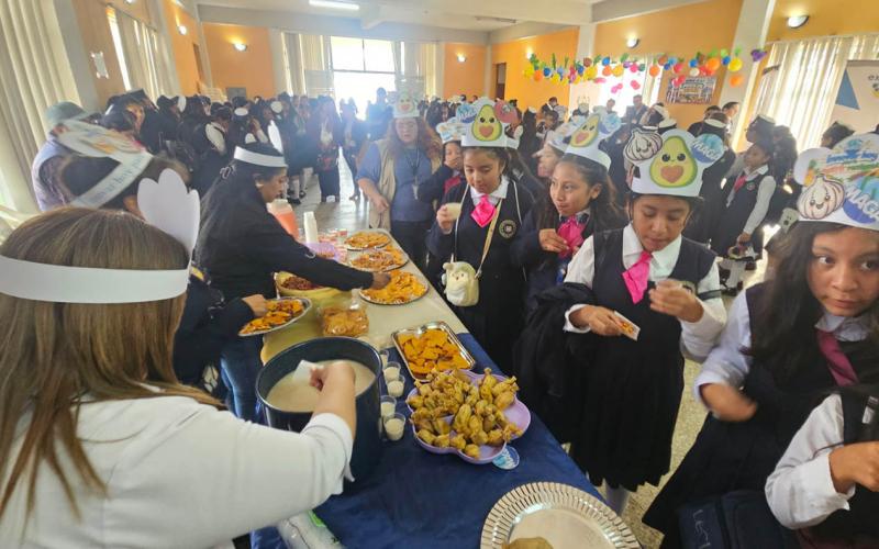 Estudiantes de Quetzaltenango aprenden a elegir alimentos saludables