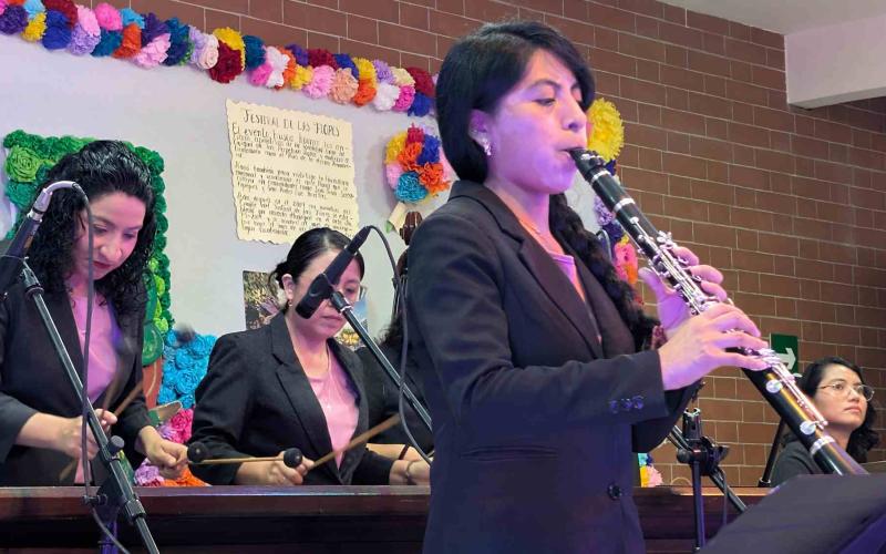Las teclas morenas conquistan Quezaltepeque: Marimba Femenina de Concierto ofrece gala musical