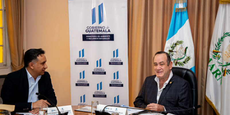 Presidente Alejandro Giammattei visita el MARN y se reúne con el ministro Mario Rojas Espino.