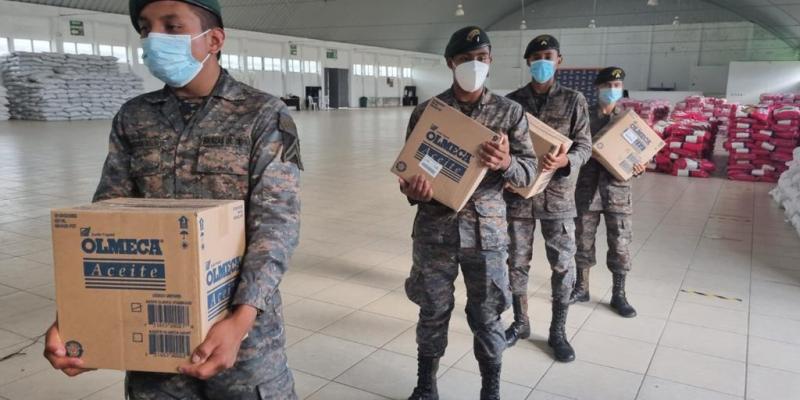 Entrega de Ayuda Humanitaria a los afectados por ETA e IOTA
