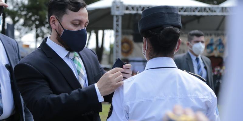 Ministro Gendri Reyes reconoce esfuerzo de mujeres por alcanzar altos mandos