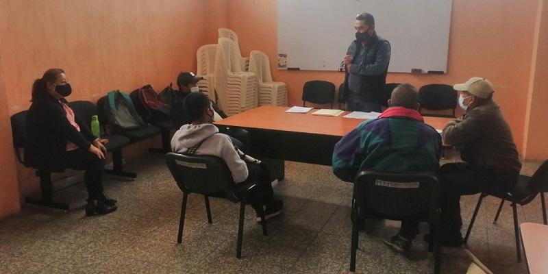 Campesinos reciben inducción