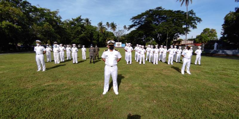 18 guatemaltecos culminan el curso de grumete para servir a la patria