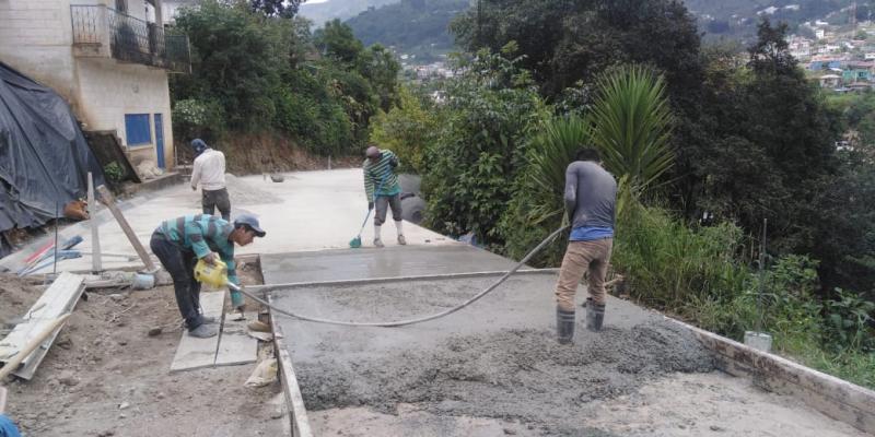 Fodes construye pavimento en Todos Santos Cuchumatán, Huehuetenango