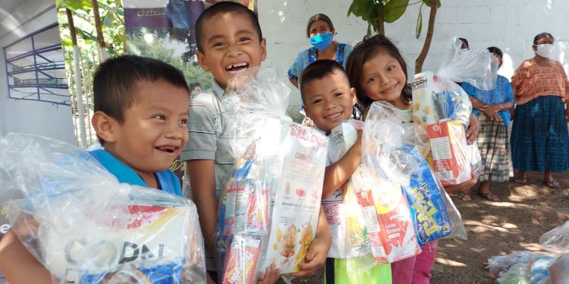 Usuarios de programa de alimentos del Fodes 