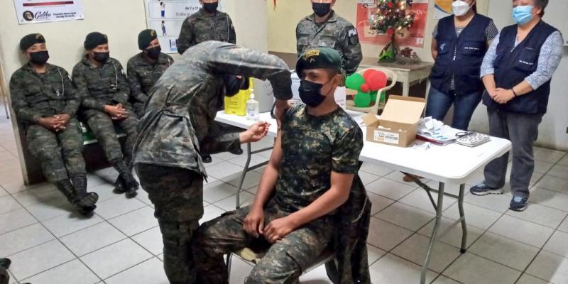 Ejército de Guatemala suma más Soldados capacitados como vacunadores contra el Coronavirus, COVID-19
