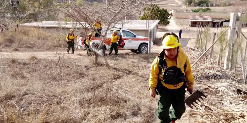 Brigada de Respuesta a Incendios Forestales –BRIF/GUA- de la CONRED se moviliza a un incendio forestal reportado en el departamento de Quiché. 