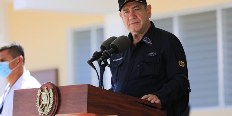 Presidente Alejandro Giammattei inaugura escuela en Gira Presidencia 2022 en Santa Rosa