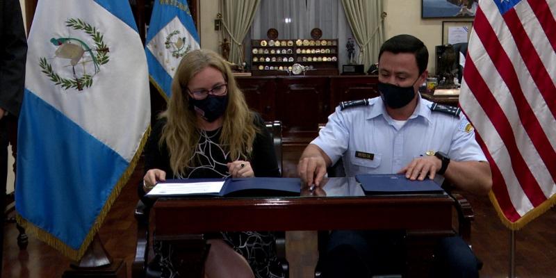 Convenio de cooperación con los Estados Unidos de América fortalecerá capacidades de la Marina de la Defensa Nacional para beneficio de los guatemaltecos