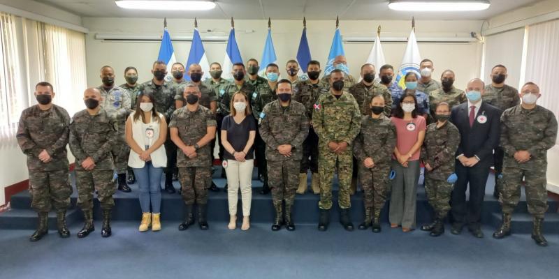 Ejercicio Practico en Pista de adiestramiento Militar aplicado al Derecho Internacional Humanitario y Derechos Humanos