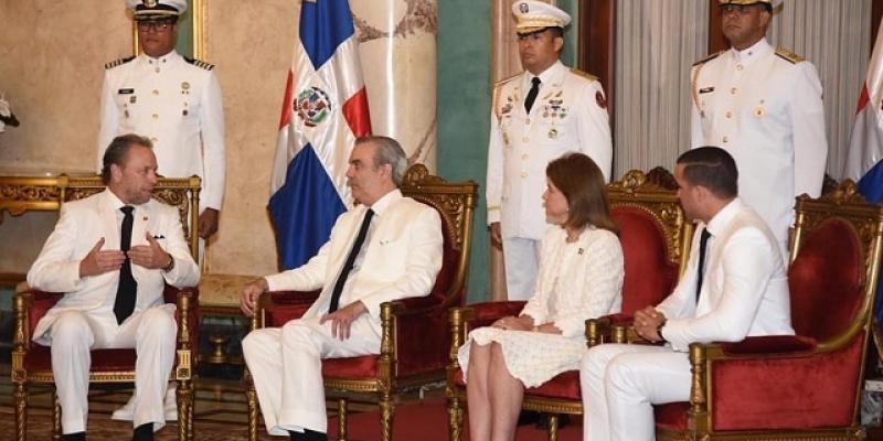 Embajador de Guatemala presenta Cartas Credenciales al presidente de República Dominicana       