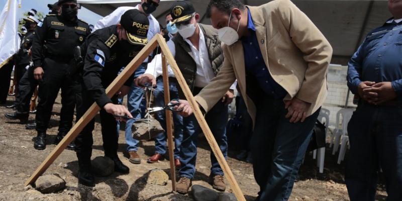 Mingob inicia la construcción de Comisaría en San Pedro Pinula, Jalapa