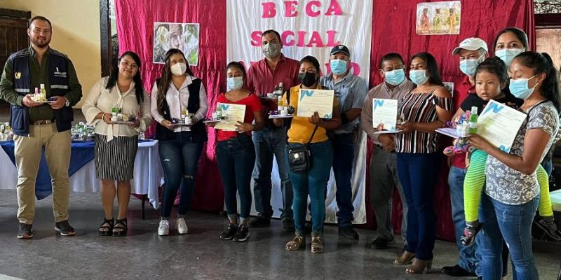 Usuarias de Beca Artesano