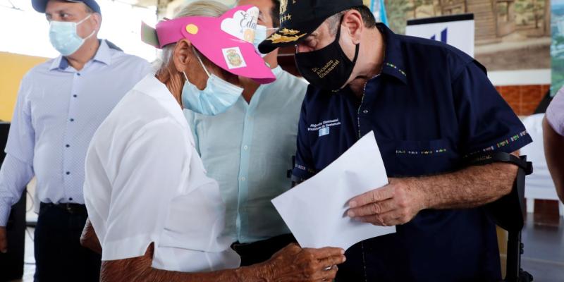 Presidente Alejandro Giammattei en el municipio de Cabañas 