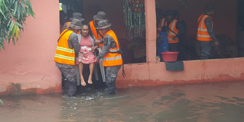 Ejército de Guatemala apoya emergencias suscitadas por lluvias en cuatro departamentos