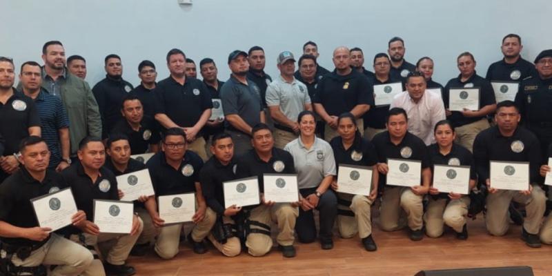 Clausuran curso sobre Tácticas Policiales