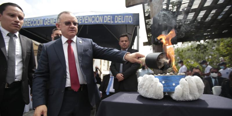 Mingob celebra 201 años de la Independencia Patria