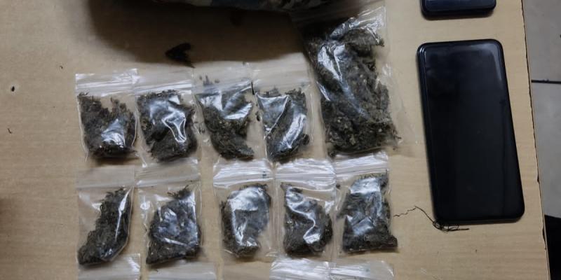 Dos personas detenidas con marihuana