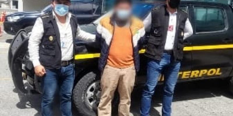 Interpol traslada a guatemalteco con alerta roja por homicidio