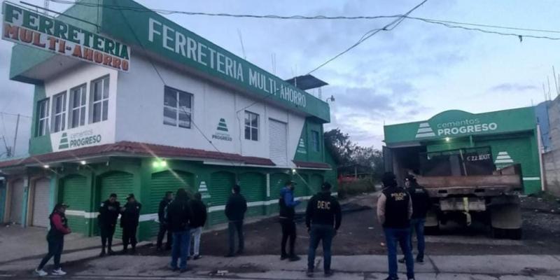 Capturan a encargada de ferretería por tener hierro robado