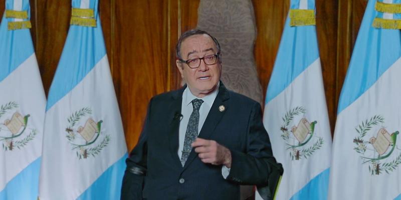 En Consulta con el Dr. Giammattei