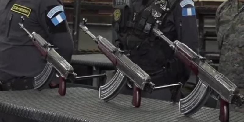 Capacitan a armeros de la guardia penitenciaria