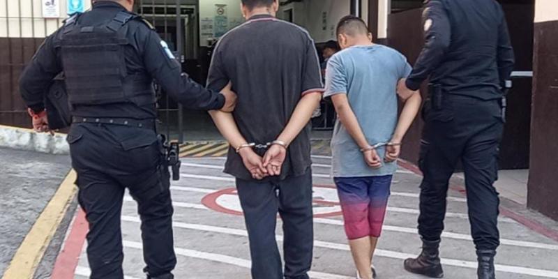Capturan en Mixco a presuntos sicarios de la mara 18