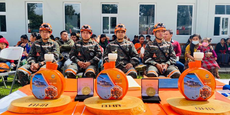 Ejército de Guatemala desplegó dos compañías de asistencia humanitaria y rescate a los departamentos de Huehuetenango y Baja Verapaz.