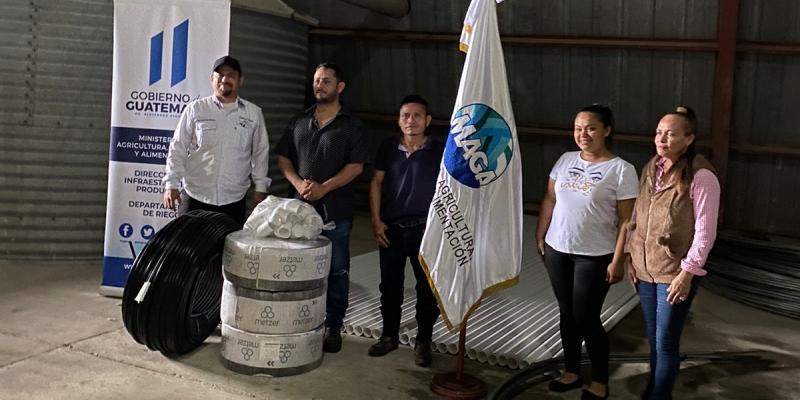 Productores de Petén reciben insumos para construcción de sistemas de riego