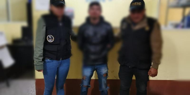 Implicado en falsificación de placas es detenido por DEIC