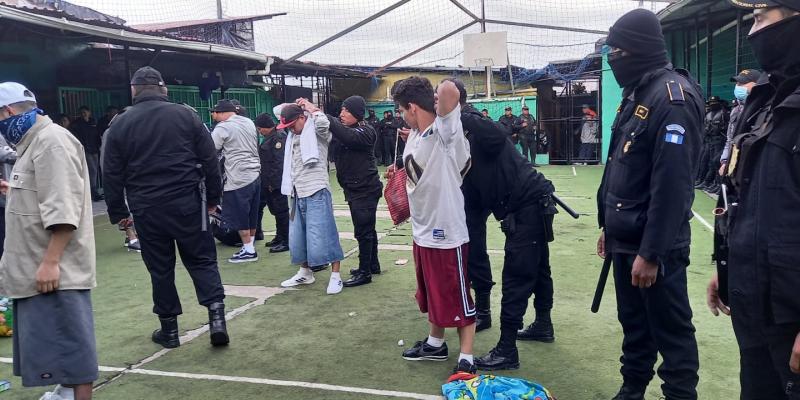 Ejecutan requisa en Centro de Detención Preventiva para Hombres de zona 18