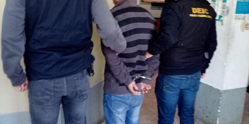 Hombre implicado en asesinato de una mujer en Chimaltenango es notificado