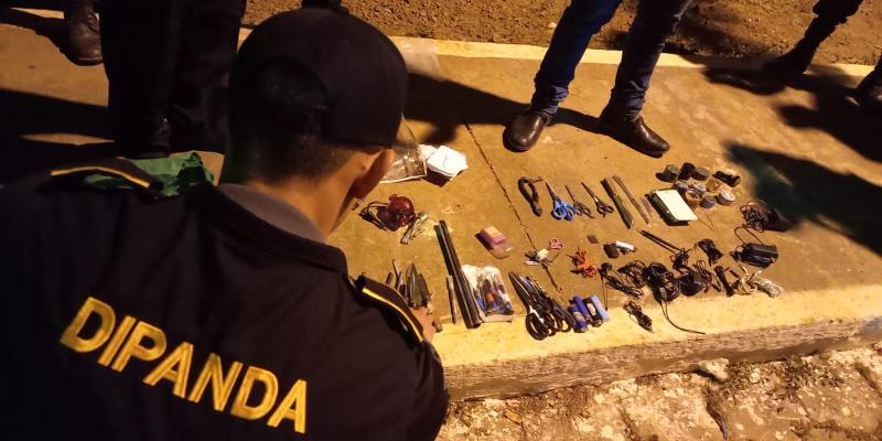 PNC decomisa objetos punzocortantes y otros ilícitos durante requisa en centro carcelario