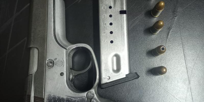 Capturan a tres personas que asaltaban en semáforos de la zona 1 capitalina