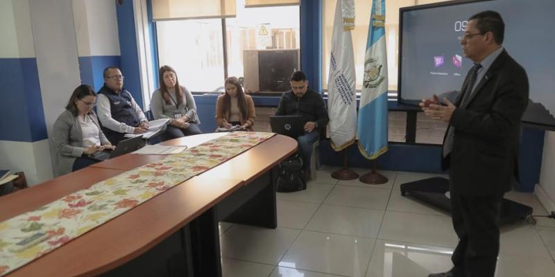 El doctor Carlos Gómez, Subsecretario de Protección