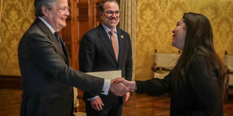 Embajadora de Guatemala presentó cartas credenciales al presidente de Ecuador 