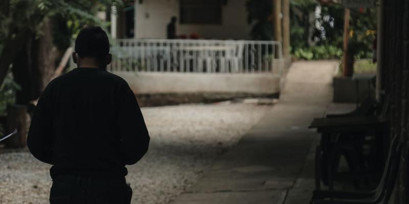 Cientos de jóvenes ponen en riesgo su vida