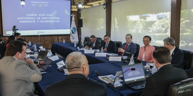 Reunión de transición del MAGA