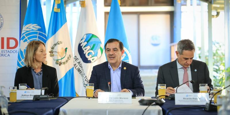 Presentan nuevos esfuerzos para recuperar y conservar la riqueza de los suelos en Guatemala