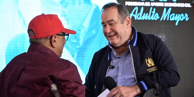Presidente Alejandro Giammattei