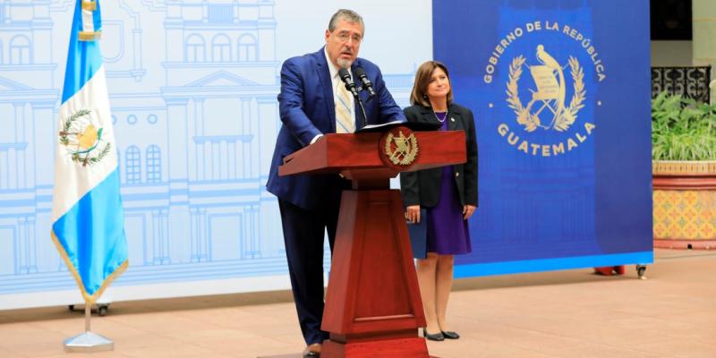 Conferencia de prensa del Presidente y Vicepresidenta