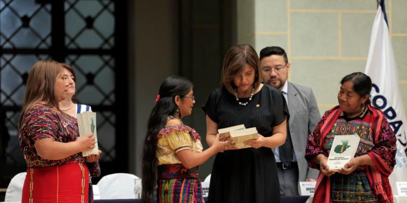 Vicepresidenta Karin Herrera en el Día Nacional de la Dignidad de las Víctimas del conflicto armado interno