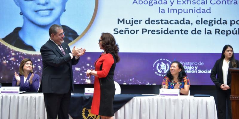 Presidente Bernardo Arévalo y Vicepresidenta Karin Herrera